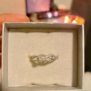 1/4 CT. Diamond Infinity Ring in 10K White Gold